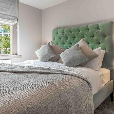 באת' Stylish Modern 1 Bedroom, City Centre מראה חיצוני תמונה