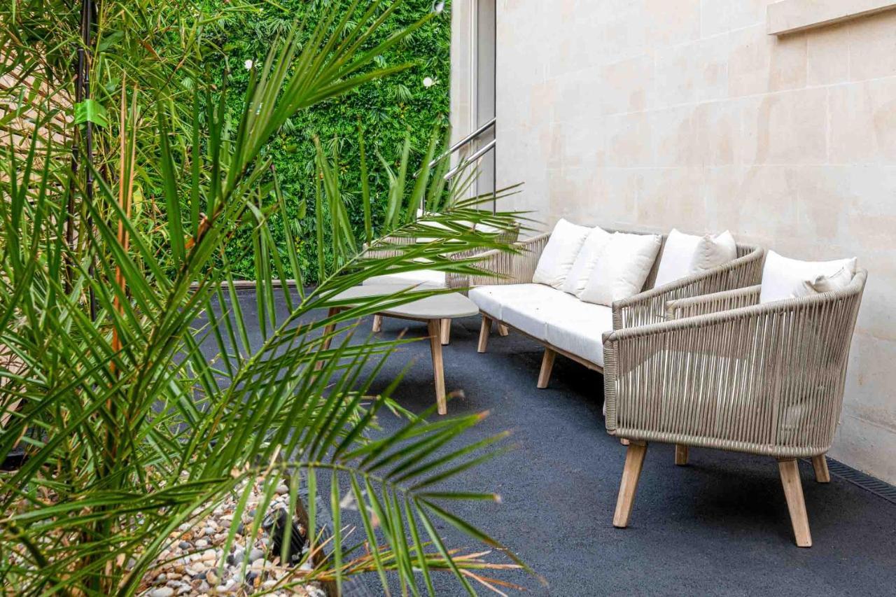 באת' Stylish Modern 1 Bedroom, City Centre מראה חיצוני תמונה